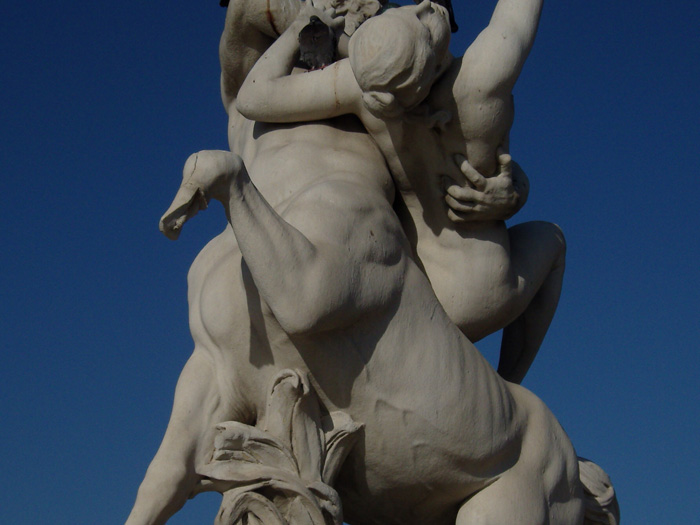 statue